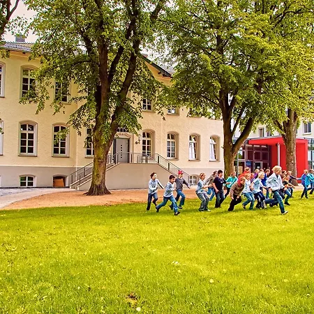 Jugendgastehaus * Petershagen